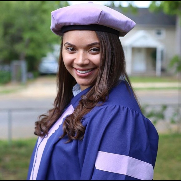 Meet your Posher, Ashley - Picture 3 of 4